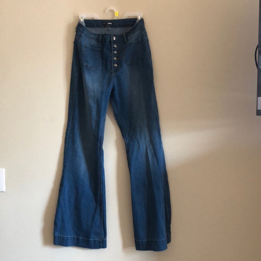 High waisted Fashion Nova Bell Bottom Jeans
